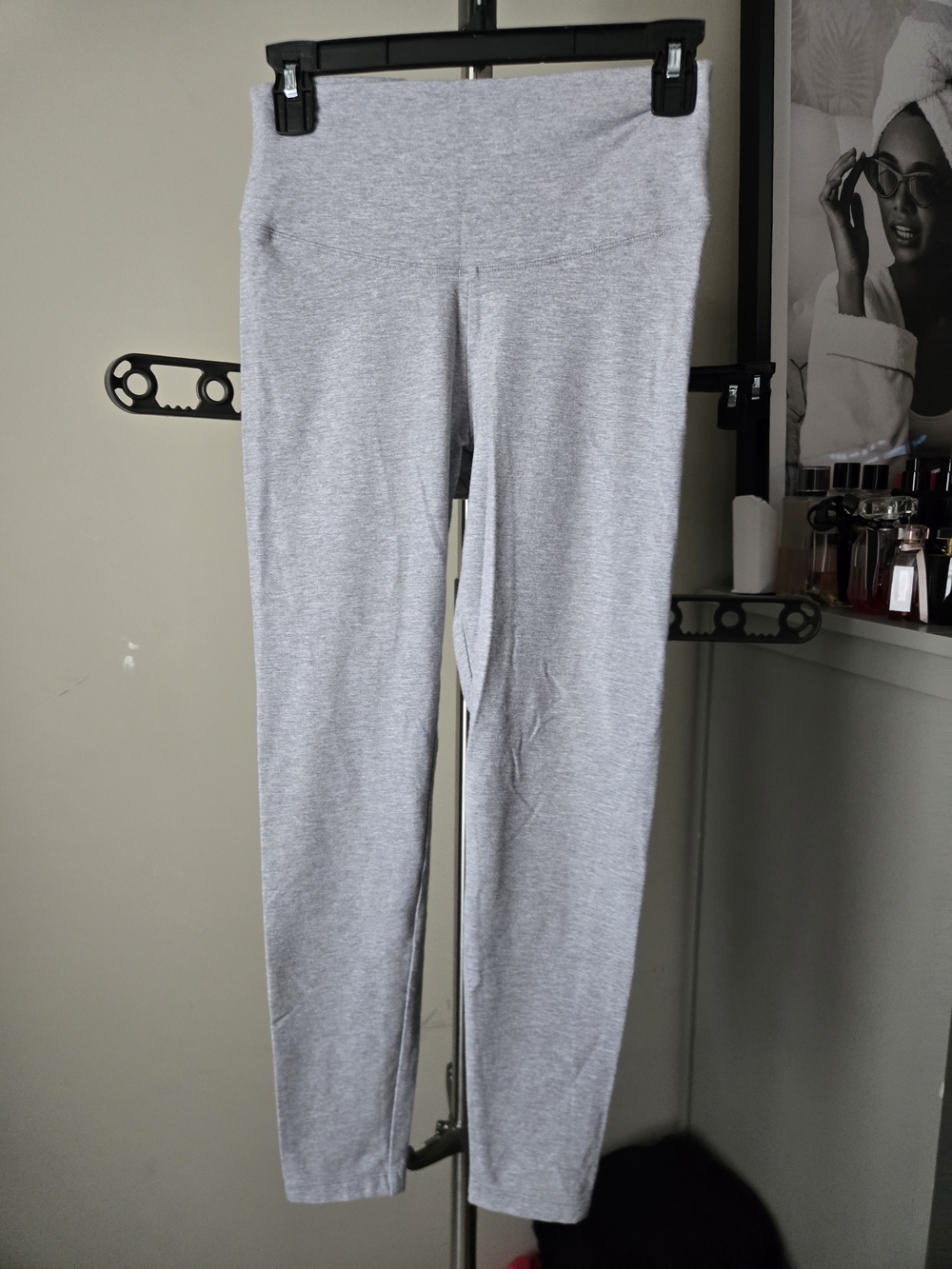 PINK Victoria's Secret Light Gray High-Rise Leggings
